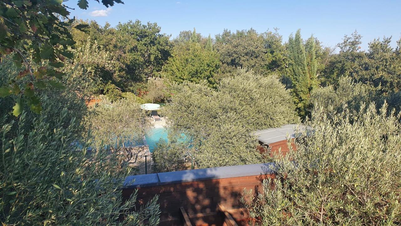 Roulottes Et Cabanes De Saint Cerice Воґ Екстер'єр фото
