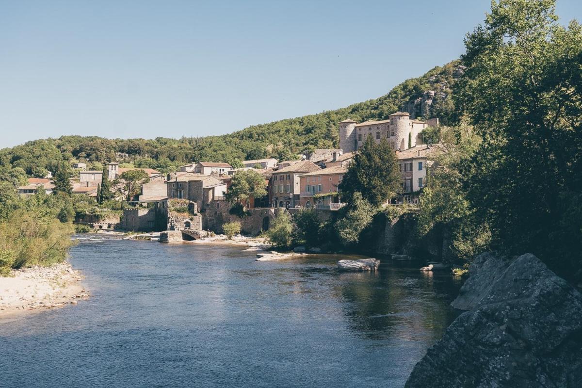 Roulottes Et Cabanes De Saint Cerice Воґ Екстер'єр фото